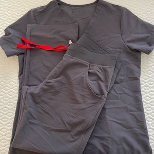 Medium PETITE grey FIGS scrubs set